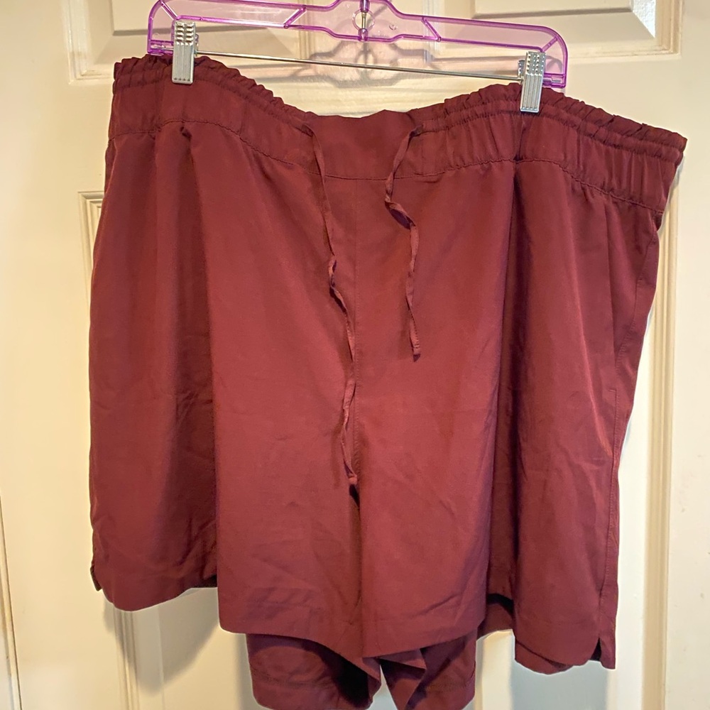 Athletic Drawstring Shorts in Deep Burgundy